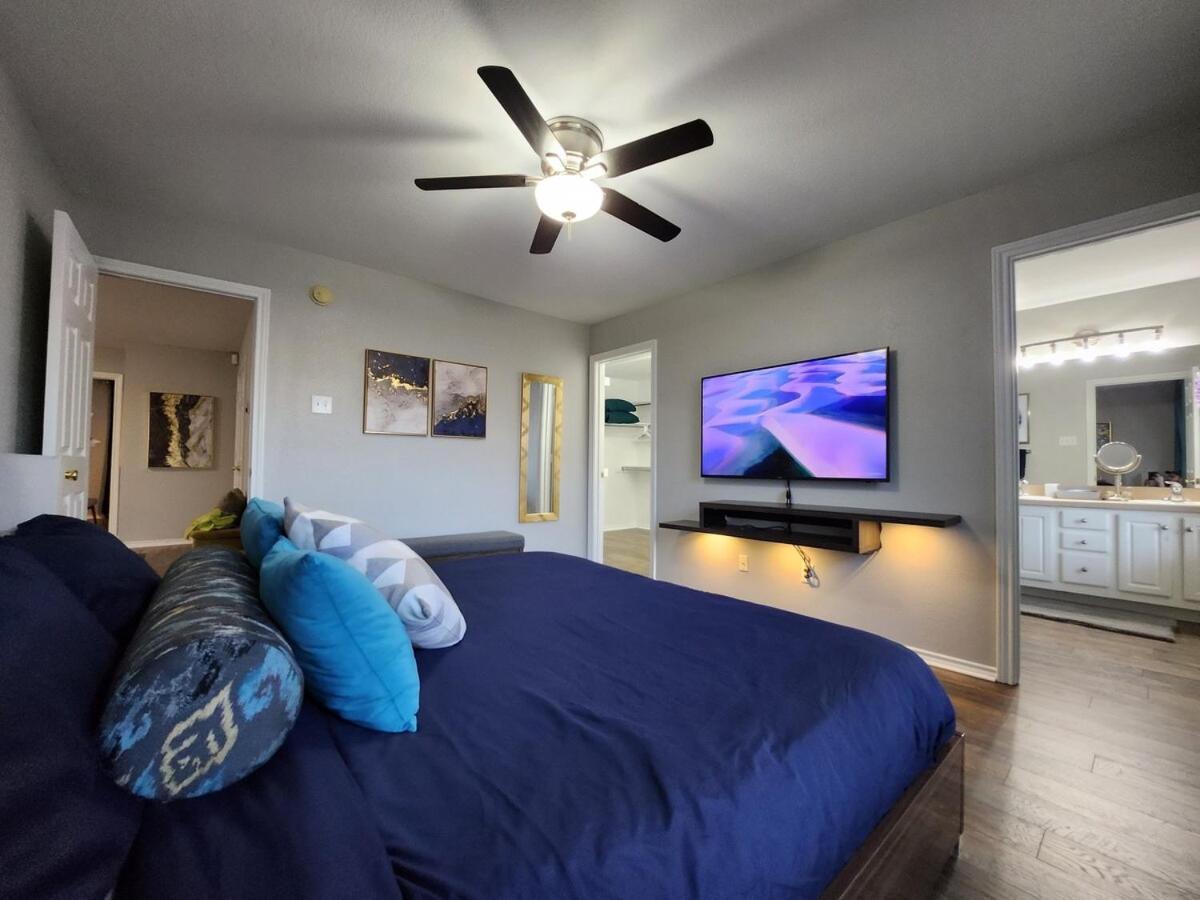 Frisco Town Home With King Bed Exterior photo