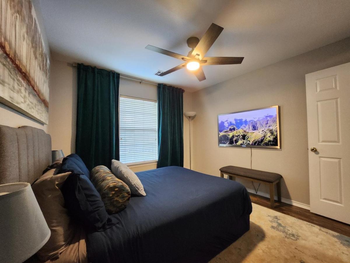 Frisco Town Home With King Bed Exterior photo