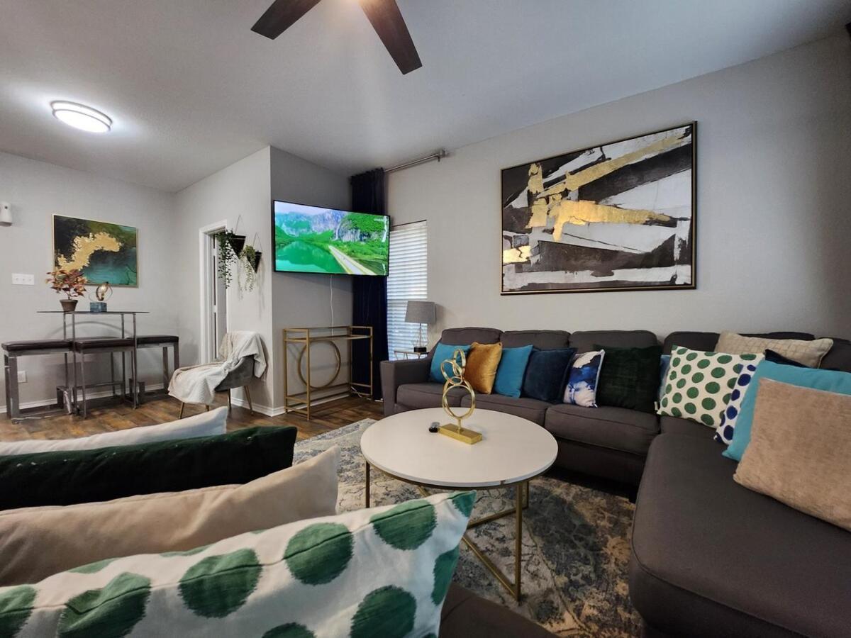 Frisco Town Home With King Bed Exterior photo